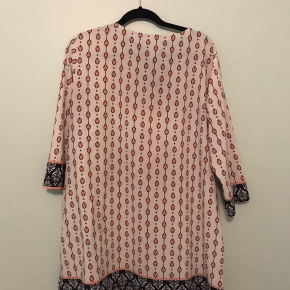 Moa Pattern Tunic - Picture 9 of 10